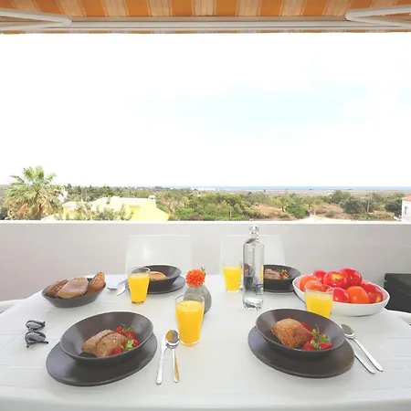 Seaview - Adorable Flat With Pool Daire