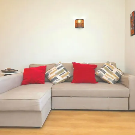 Seaview - Adorable Flat With Pool Daire Tavira